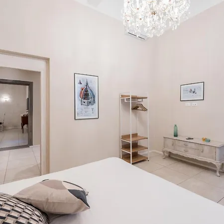 New Duomo & Galleria Accademia Apartamento Florencia